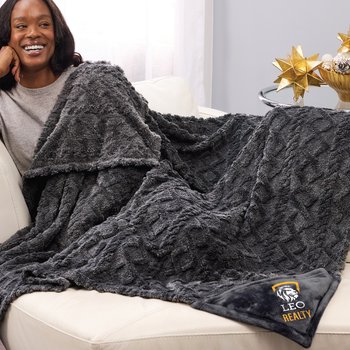 Cable-Knit Mink Fleece Throw Blanket 50